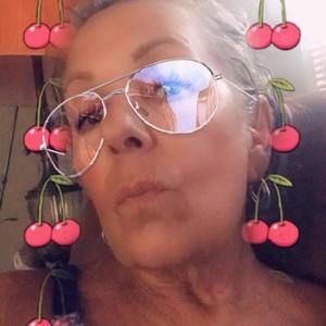 Meet your Posher, Debbie